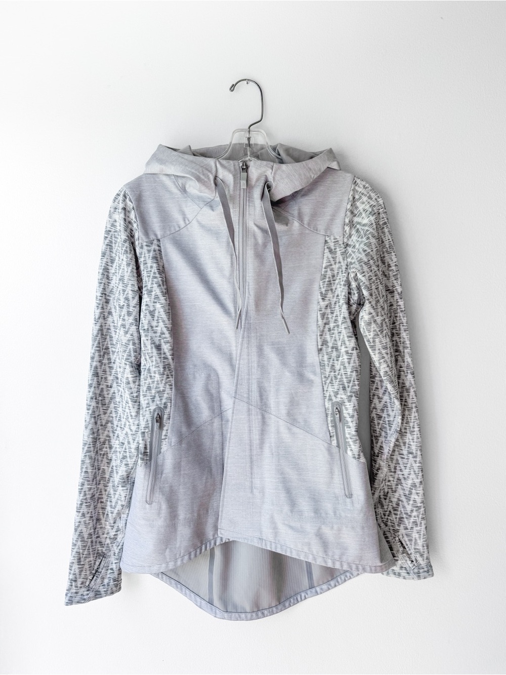 The North Face women’s gray Hybrid training jacket stretch knit sleeves - XS